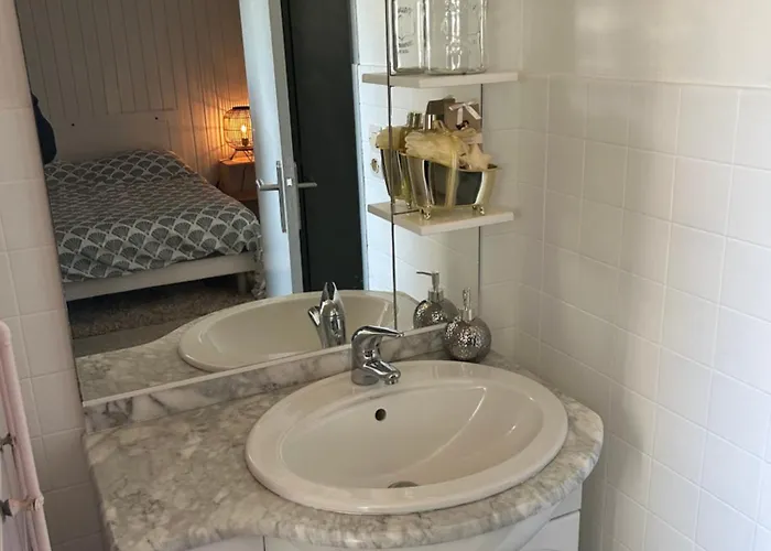 アパート Ravissant T1 カネ